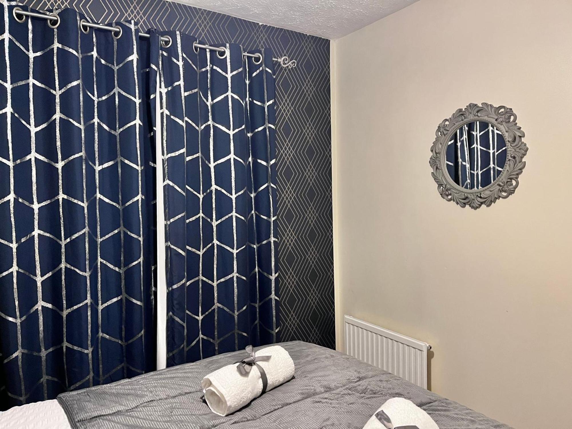 Lush House Close To Ashford Town Centre With Driveway Εξωτερικό φωτογραφία
